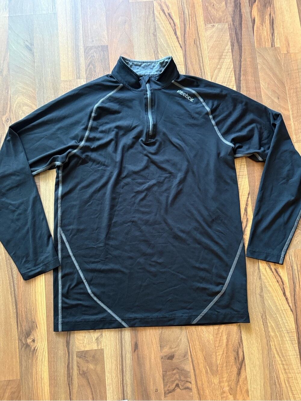 Reebok Men’s size M Black Quarter-Zip Athletic Top with Gray Contrast